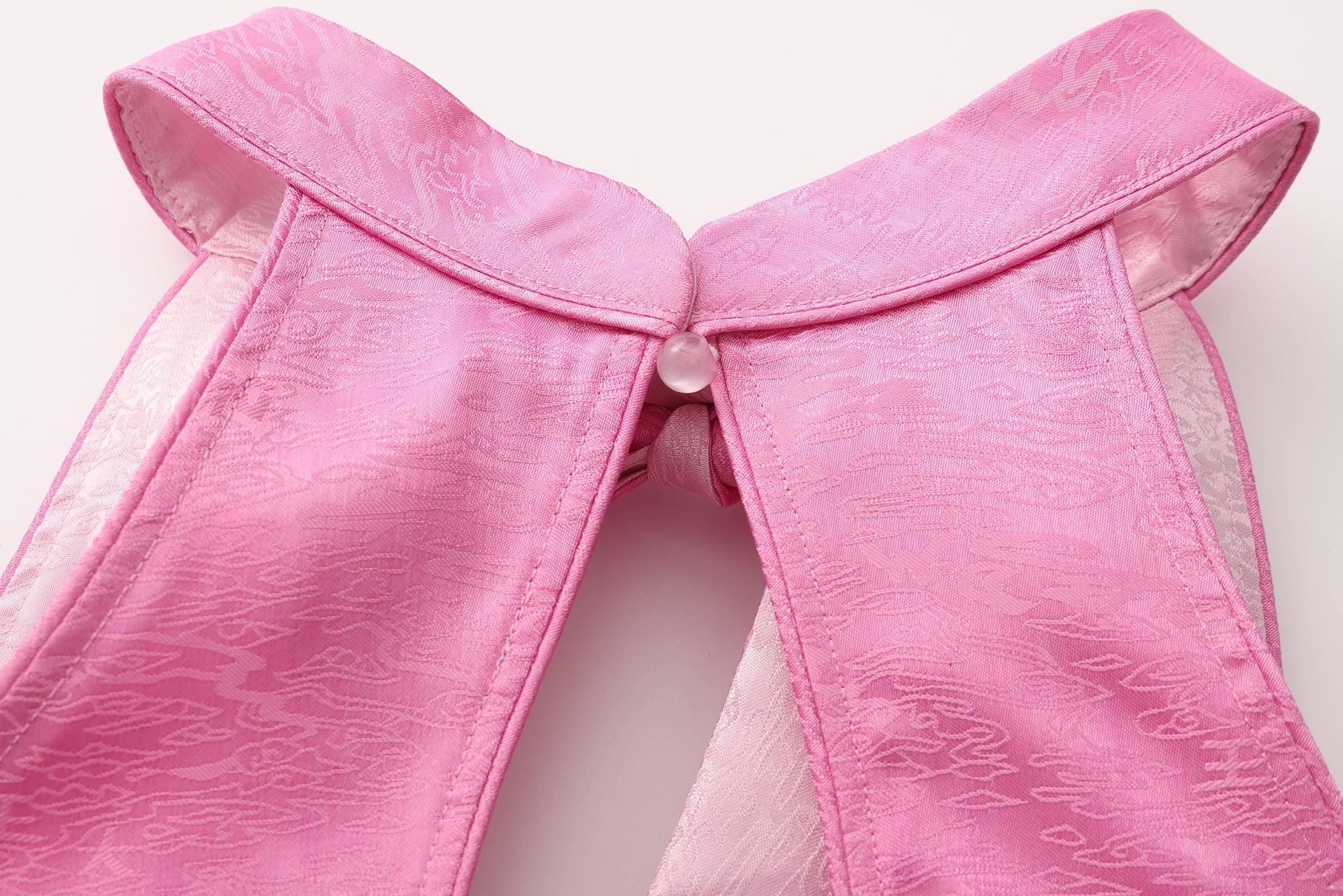 Xi Keyhole Reversible Tie-up Top Pink