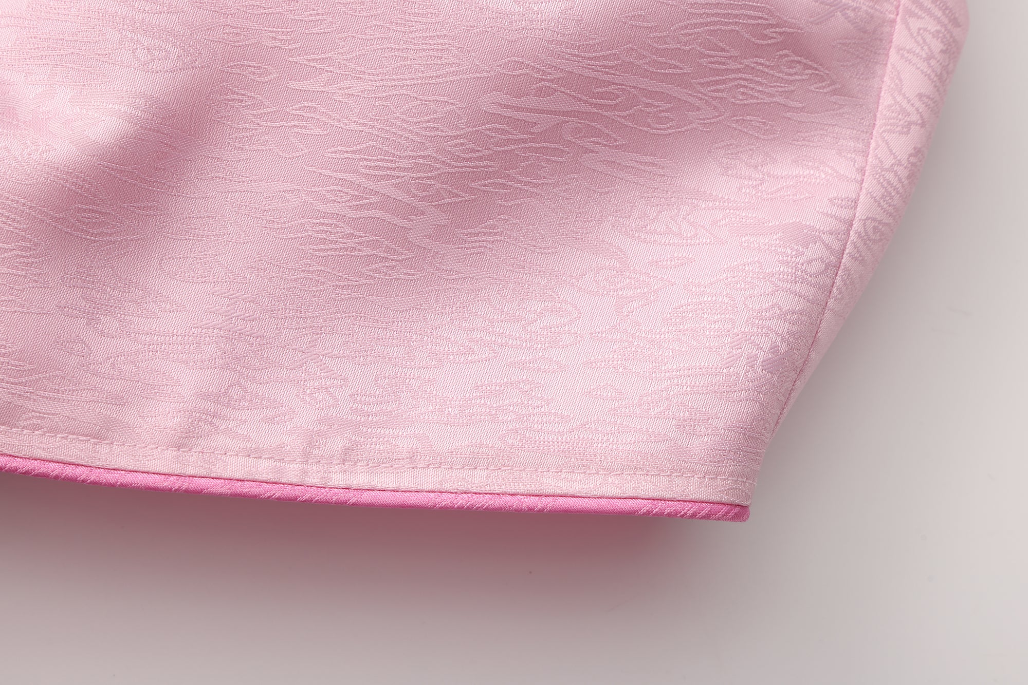 Xi Keyhole Reversible Tie-up Top Pink