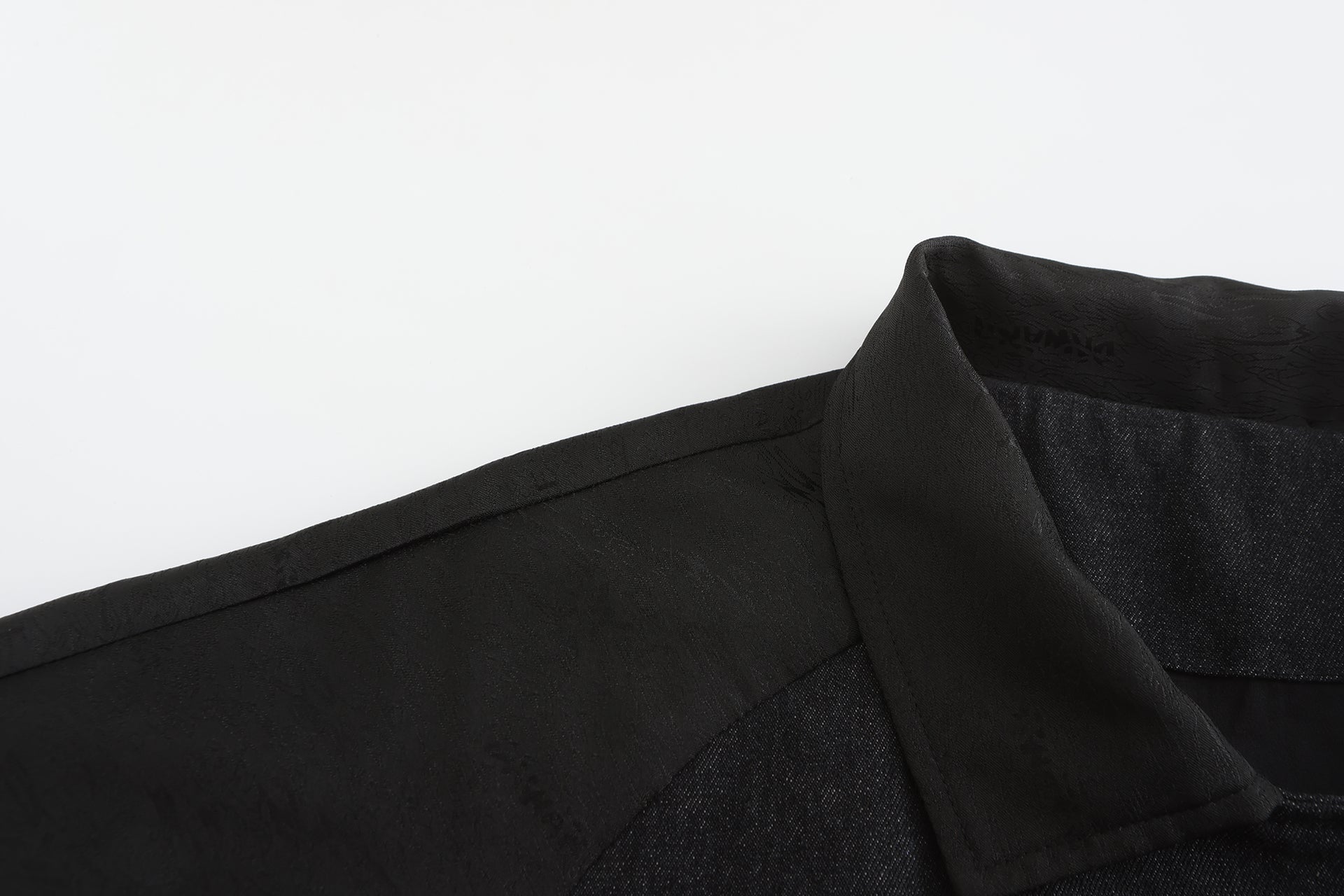 Li Patch Collar Button Oversized Coat, Drop Shoulder Oversized, shoulder close up