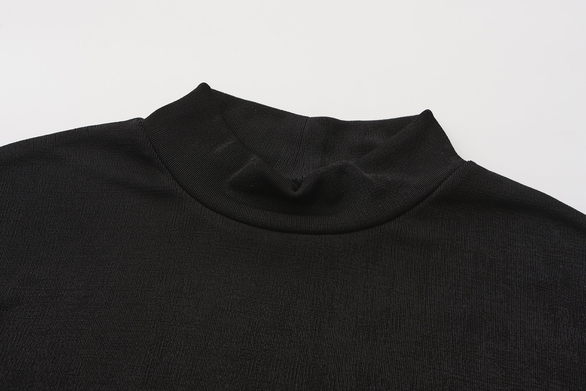 Min Cutout Two Piece Crop Top Black